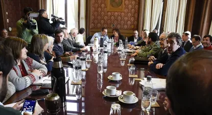 acuerdo entre el gobierno y el fa permite destinar $ 850 millones a la educacion