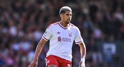 Ronald Araujo volvió a ser fundamental en Liverpool ante Bournemouth por la Premier League