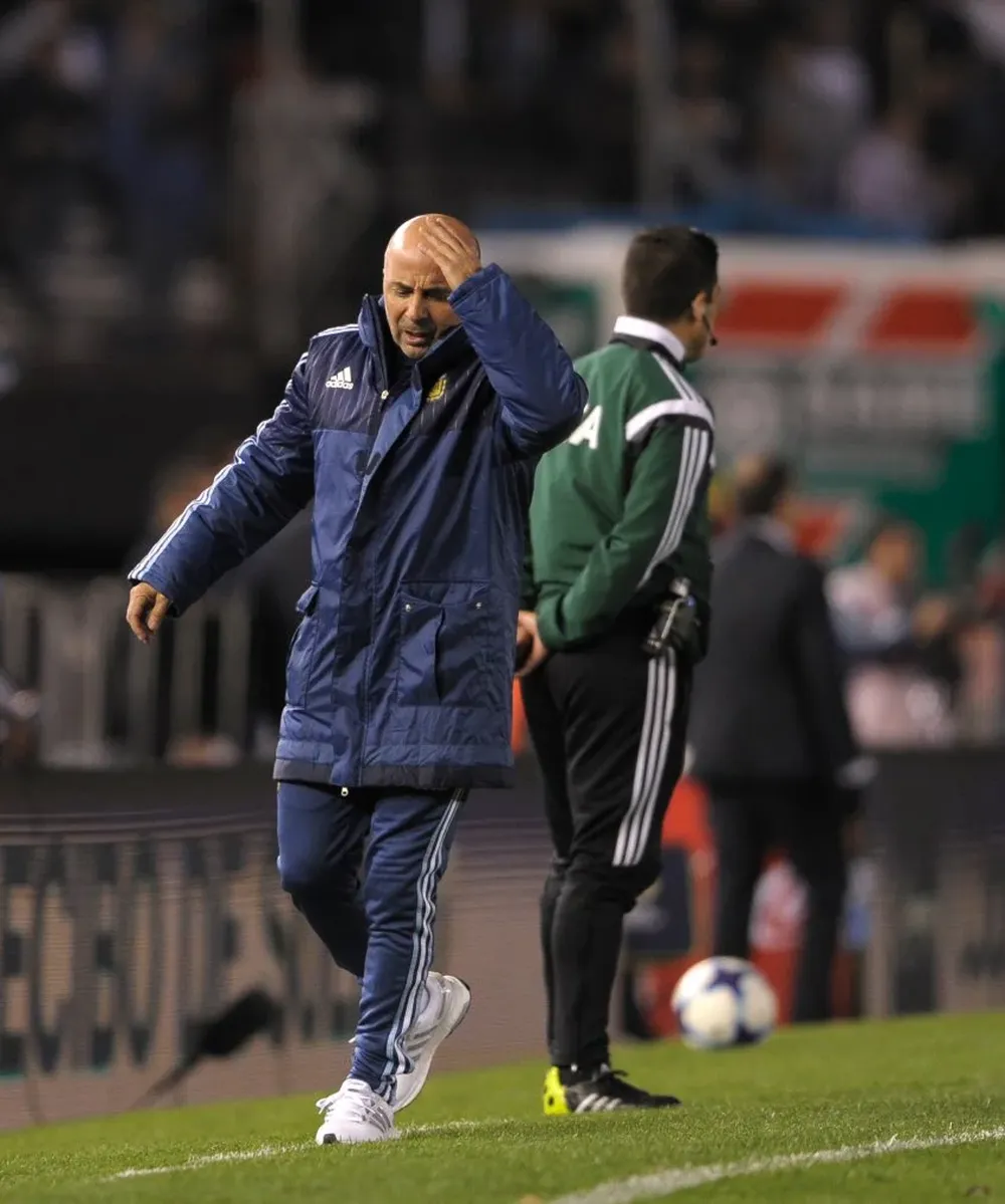 Jorge Sampaoli, DT de Argentina, en el empate 1-1 ante Venezuela en el Monumental