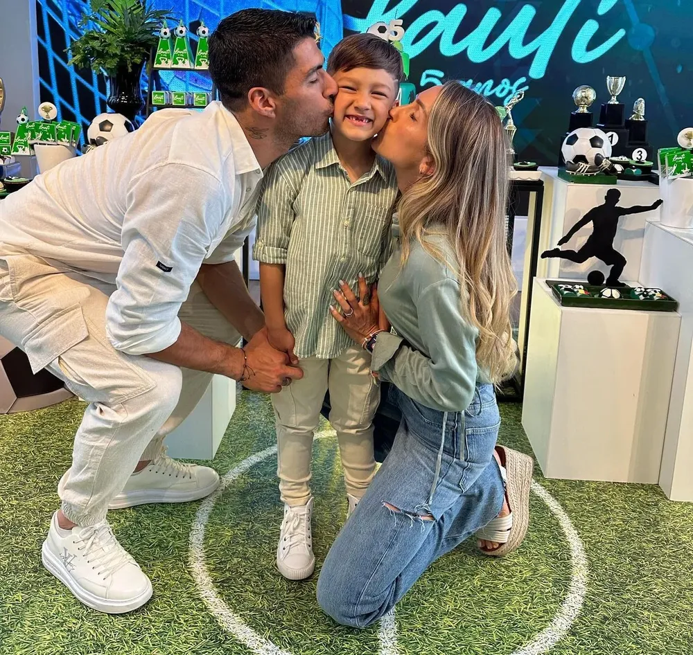 Luis Suárez, Sofía Balbi y Lautaro