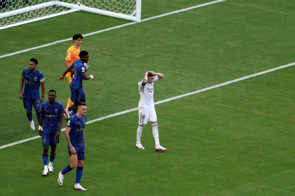 Federico Valverde de Real Madrid se toma la cabeza por haber errado un penal en la hora ante Al Hilal en el Mundial de Clubes
