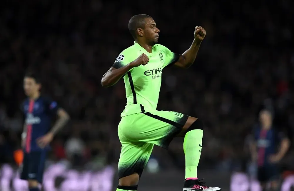 Fernandinho celebra el gol del empate