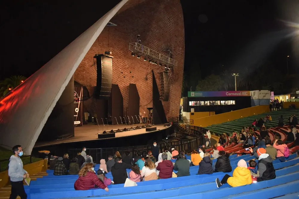 Volvió el carnaval al Teatro de Verano.