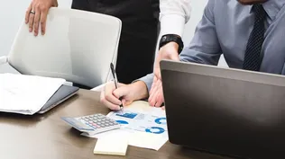 Empresarios tienen un moderado optimismo sobre la economía para 2023