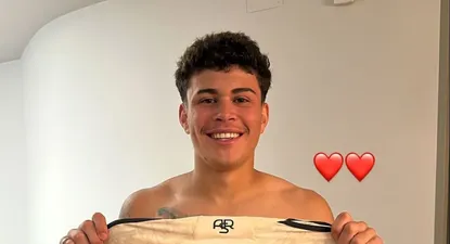 Alan Matturro con la camiseta que cambió