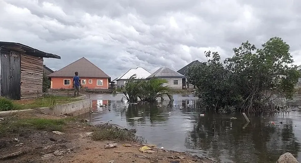 Inundaciones en Bundu, una comunidad pobre en el delta del río Níger.