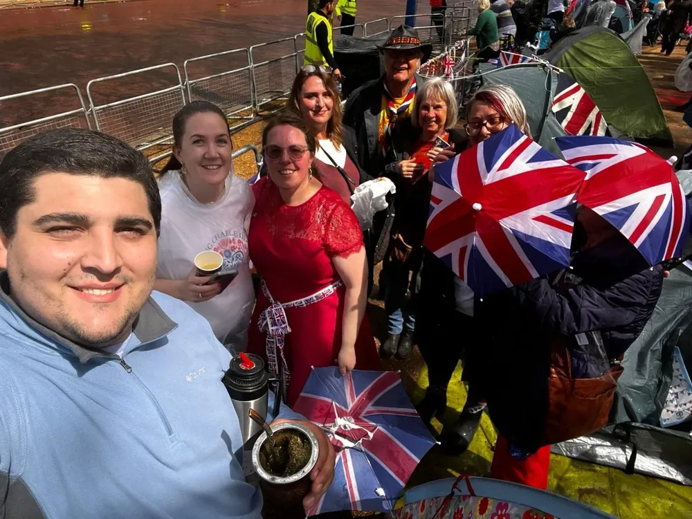 Ignacio viajó a Londres para participar de la coronación de Carlos III