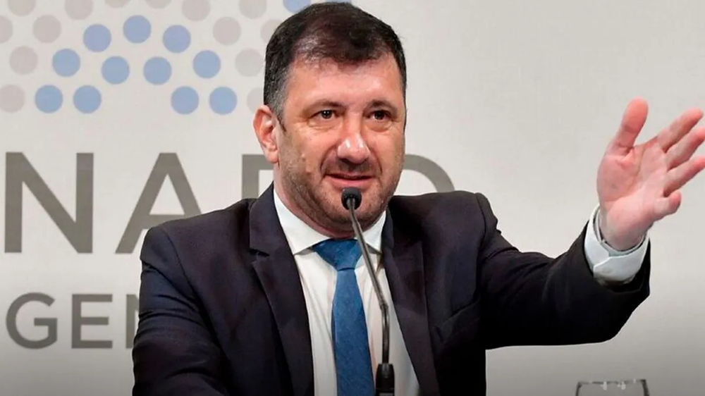 Asume el reemplazo de Kueider en el Senado. 