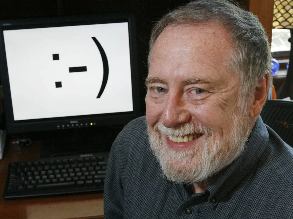 Scott Fahlman es considerado el padre del emoticón
