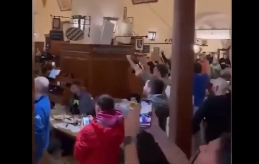 Hinchas de Lazio hicieron saludos nazis en Múnich