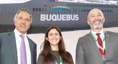 Marina López Mena, directora comercial de Buquebus, y los ministros de Turismo Daniel Scioli (Argentina) y Eduardo Sanguinetti (Uruguay).