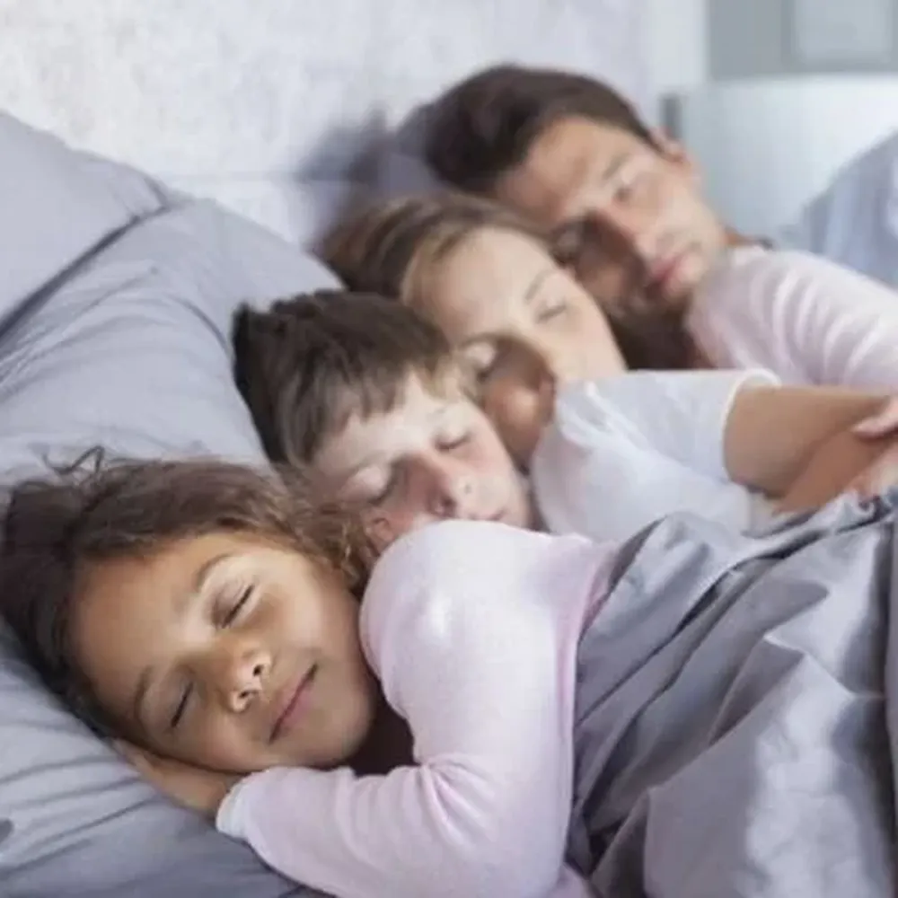 Familia durmiendo