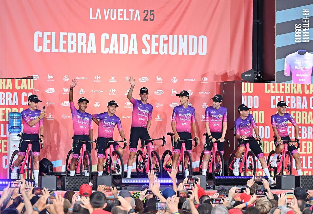 Eric Fagúndez y el equipo Burgos Burpellet BH en la previa de La Vuelta 2025