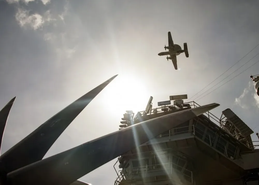 Avión de advertencia y control temprano asignado a las Águilas Negras