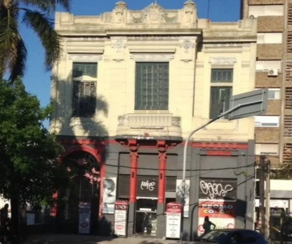 Frente de la propiedad que será rematada el próximo miércoles 25