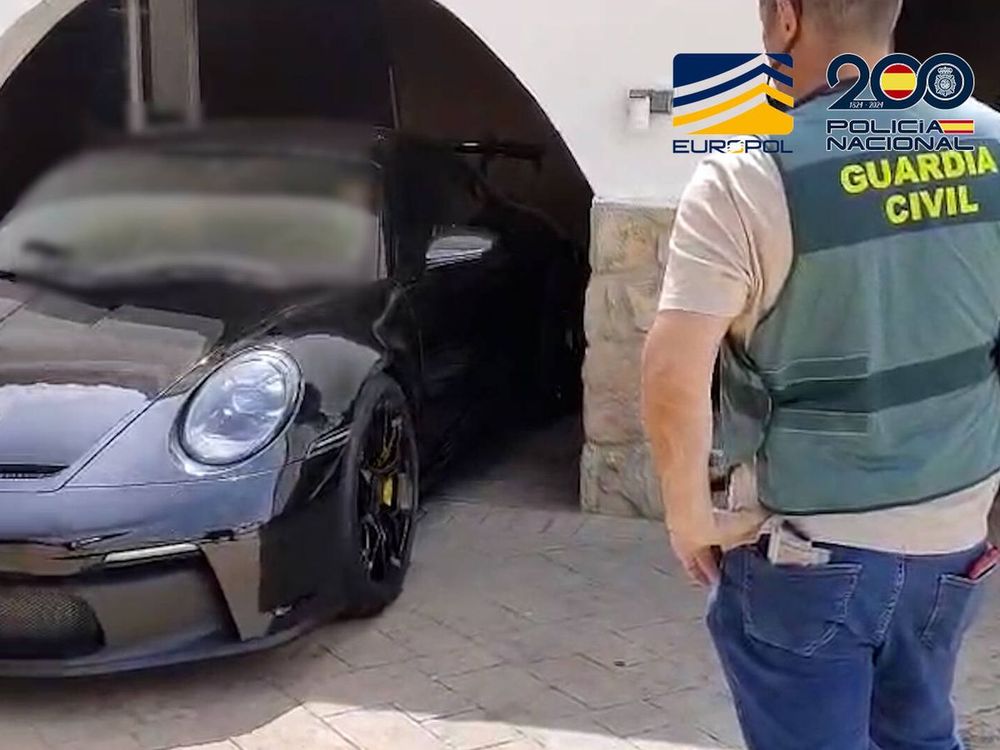 Golpe al tráfico de autos en España: recuperan un Porsche de 250.000 euros y otros 133 vehículos de alta gama.