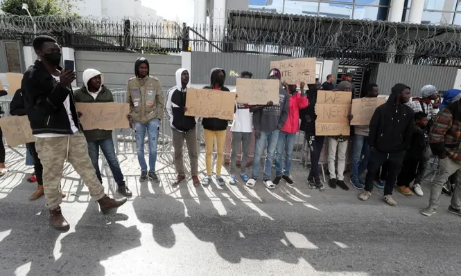 Migrantes africanos murieron ahogados en tres naufragios frente a Túnez