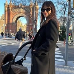 ursula corbero comparte su primera imagen con su hijo dante en barcelona ursula corbero comparte su primera imagen con su hijo dante en barcelona