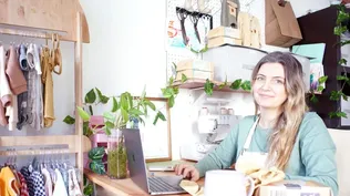 Valentina Baptista es la mente y las manos detrás de Humi, un emprendimiento de ropa de bebé.