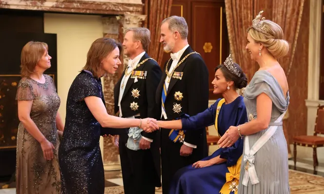 La Reina sufre neuroma de Morton en el pie izquierdo y metatarsalgia en ambos