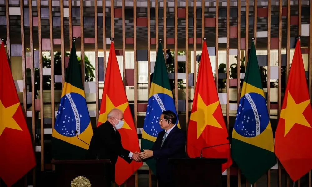 Lula da Silva dijo que consultará con Argentina, Paraguay y Uruguay la posibilidad de un acuerdo entre el bloque y Vietnam para luego ampliarlo.