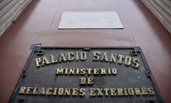 Fachada del Palacio Santos de Cancillería