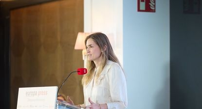 Sara Aagesen: Señalar a las renovables me parece irresponsable y simplista