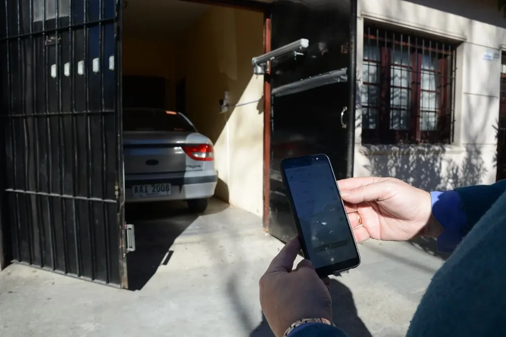 La incorporación de tecnología en el hogar se ha popularizado en los últimos años, principalmente con la llegada de la red Wi-Fi