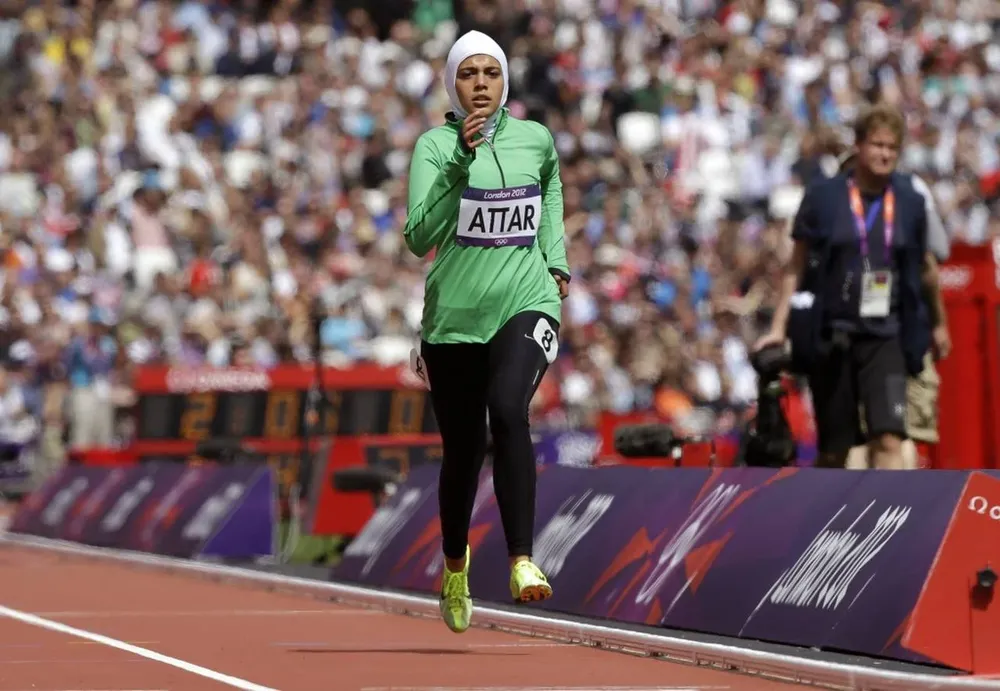 Sarah Attar (800 metros), la primera mujer saudí en competir en unos Juegos Olímpicos, en Londres 2012