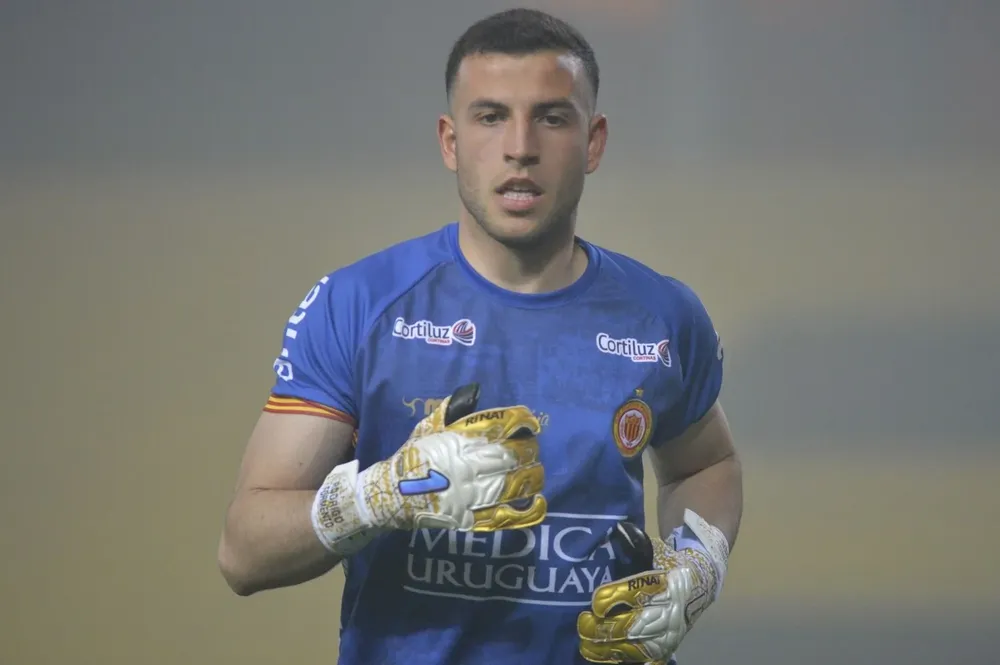 Formento, se demoró en vestuarios