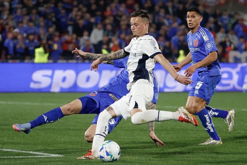 Matías Abaldo ante la U de Chile