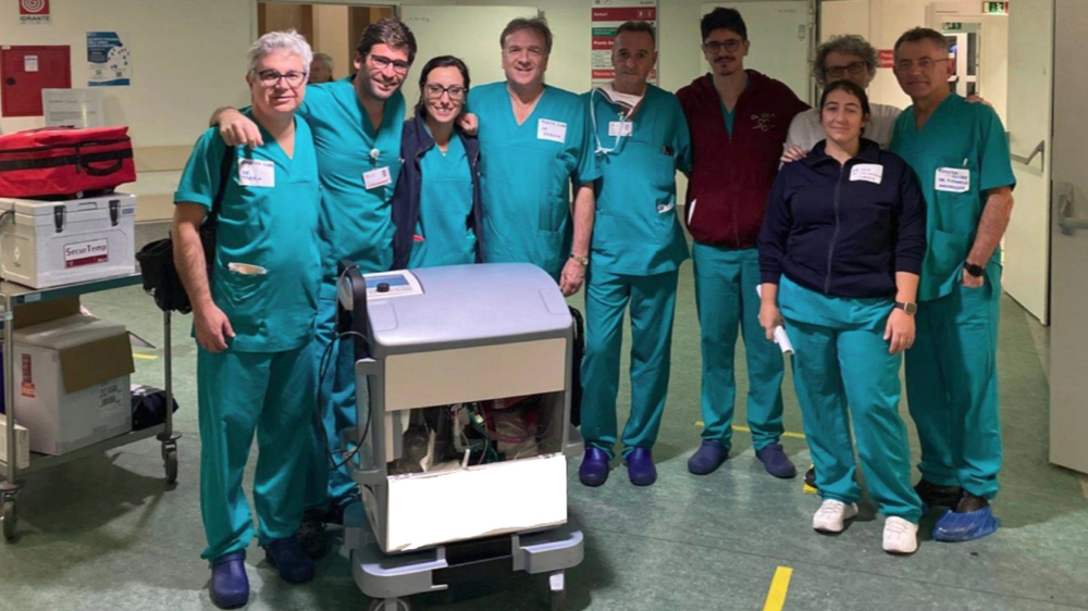 El equipo médico fue encabezado por Gino Gerosa, titular del área quirúrgica, del Hospital Universitario de Padua.