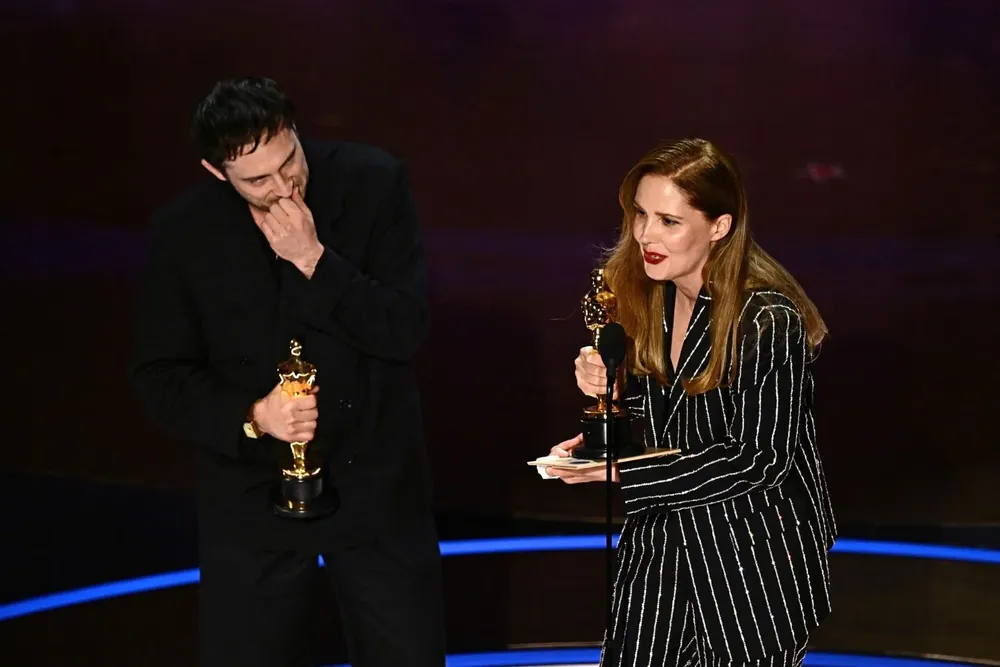 Justine Triet, ganadora del premio al Mejor guion original