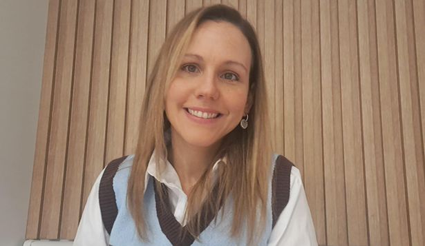 Macarena Rodríguez Laens es uruguaya y licenciada en fonoaudiología. Tiene 41 años y 3 hijos.