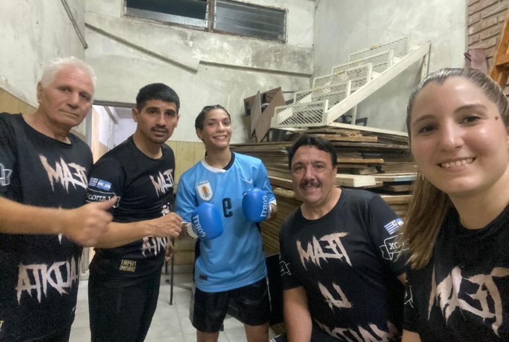 “La Maldita” Milagro Ramírez y su equipo con Juan Martín Coggi