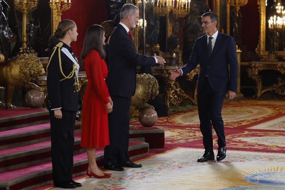 Pedro Sánchez, con los Reyes y la princesa Leonor. Foto: EFE.