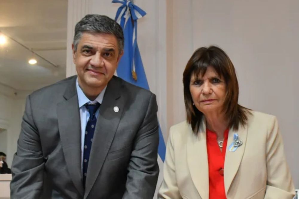 Según Jorge Macri, la responsabilidad de alojar a los presos es del Servicio Penitenciario Federal, por lo que pidió que la ministra Bullrich asuma la gestión del traslado.