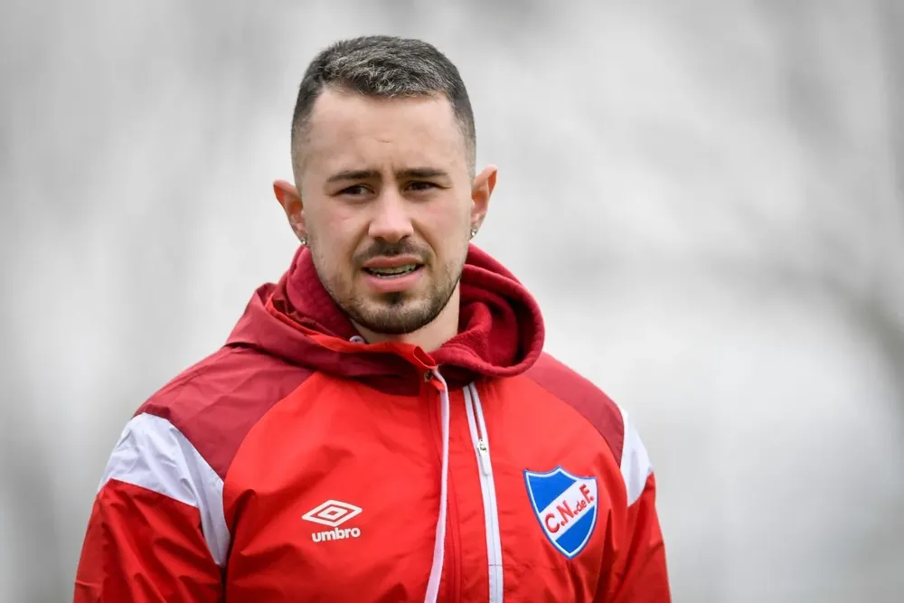 Amaral volvió a la cancha