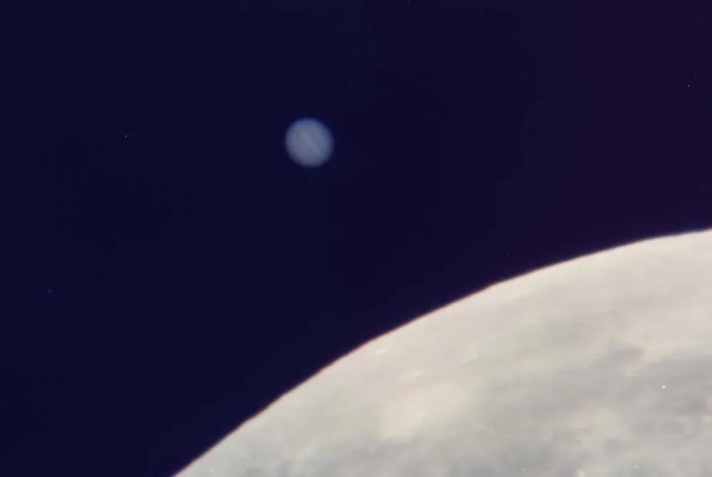 La ocultación de Júpiter por la Luna, que tendrá lugar durante la madrugada del martes, será la primera y última del 2013