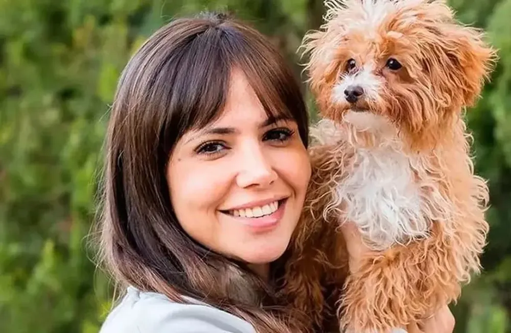 Romina Uhrig y Caramelo