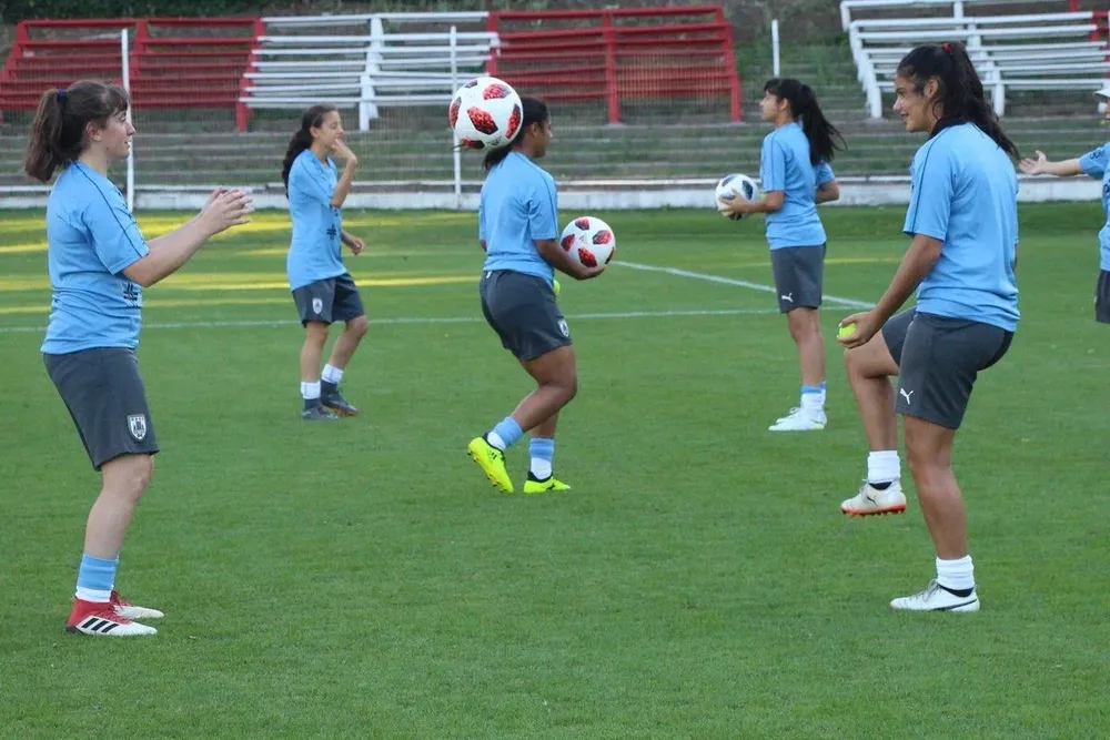 La selección sub 17 de Uruguay entrenó en el Saroldi de cara al partido ante Nueva Zelanda