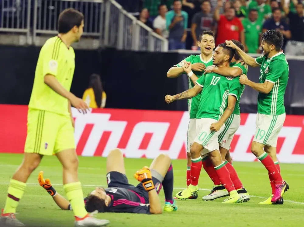 Jesús Manuel Corona celebra su golazo