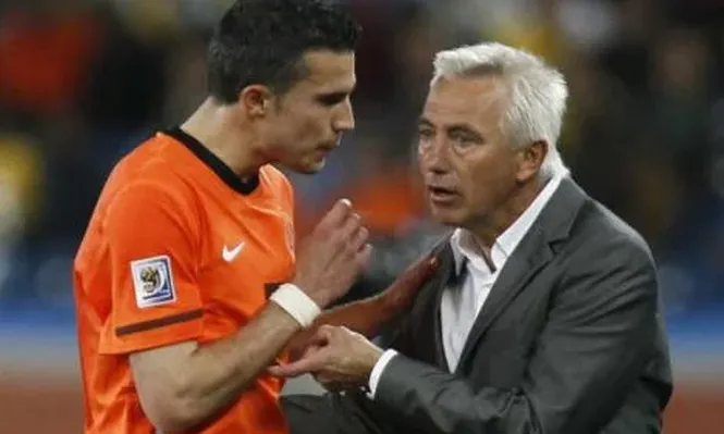Van Persie habló de más