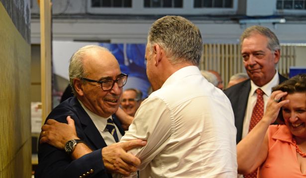 Fratti y el saludo con el presidente de la República, con quien lo precedió como ministro a pocos metros, Fernando Mattos.