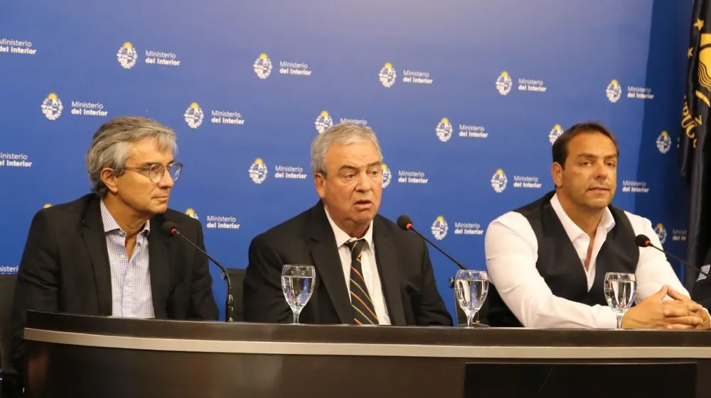 Decurnex, Heber y Ruglio en la conferencia