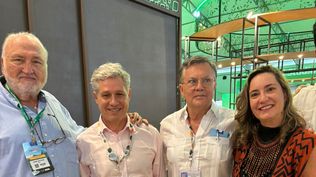 Manuel Otero, director general del IICA, junto a su asesor Jorge Werthein, el ministro de Desarrollo Agrario de Brasil, Paulo Teixeira y la directora de Embrapa Ana Euler.