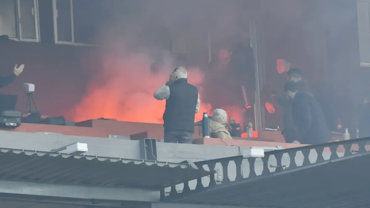 Bengala náutica en él clásico del intermedio 2025: hincha de Nacional fue condenado pero recuperó la libertad