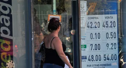 En los cambios privados la moneda se ofrece arriba de los $ 45 en la punta vendedora.