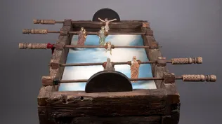 El juego de los milagros (1999). Madera, cemento, metal, impresión sobre foamboard y tela. 92,5 x 112 x 111 cm