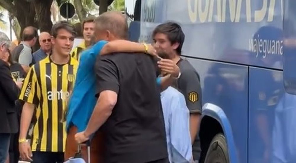 El emocionante momento de Diego Aguirre con su familia al salir para el partido Peñarol vs Flamengo